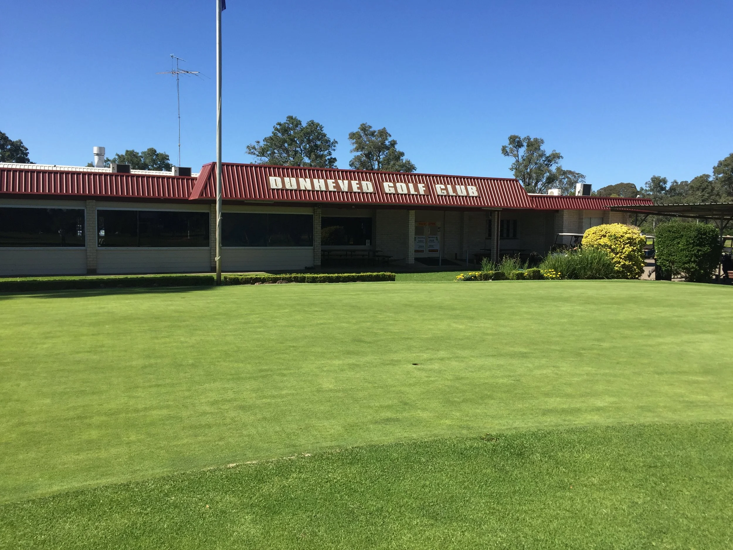 Golf Club.jpg