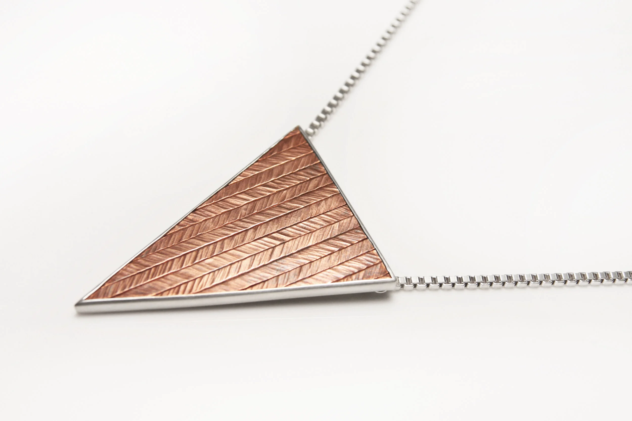 herringbone_triangle_large_1_light.jpg