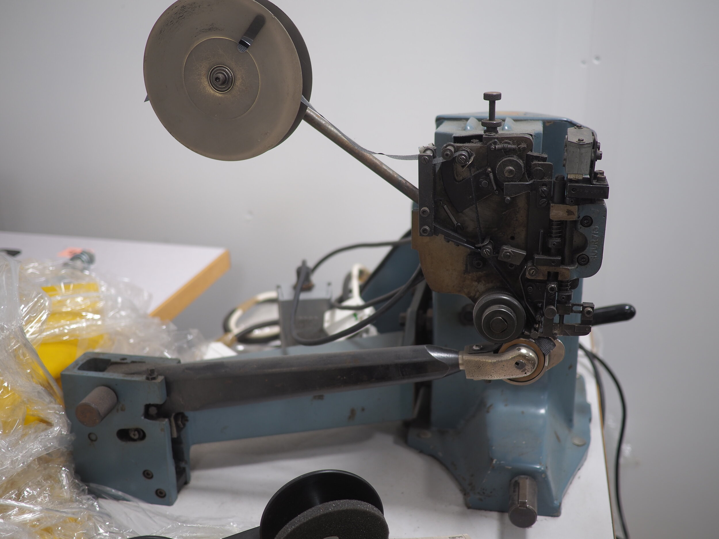 SEAM OPENING MACHINE