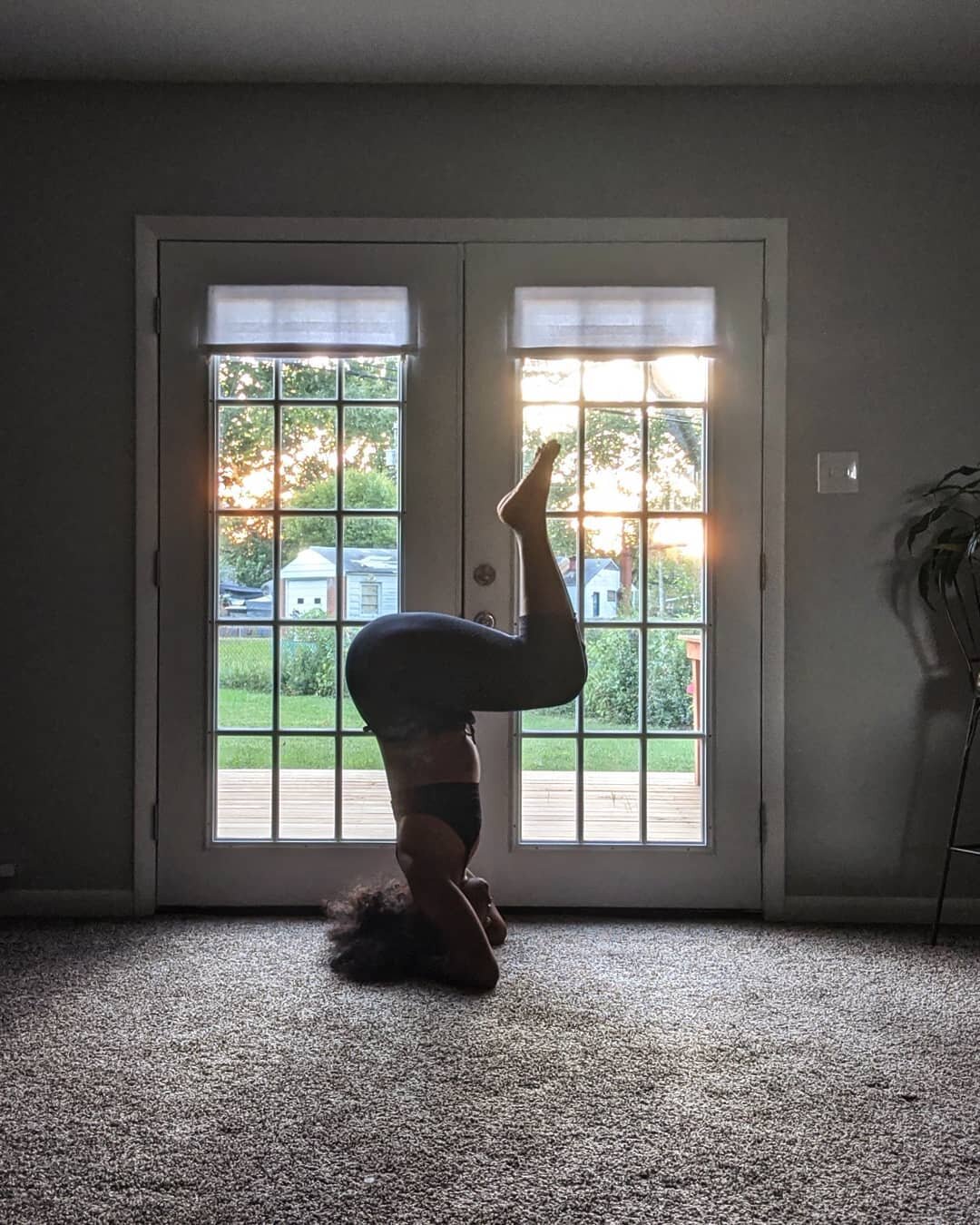 I decided to take part in @blackwomensyogaco Autumn Equinox community challenge &amp; the first pose is an inversion. 🥴⁣
⁣
I wanted to be frustrated with myself because I struggled so bad with my balance &amp; didn't get to hit my fullest expression