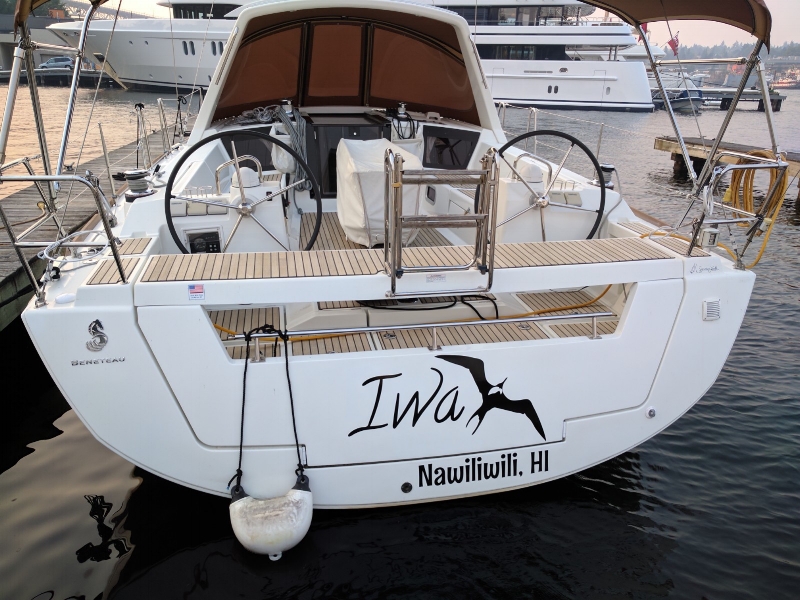 Boat lettering for a private yacht