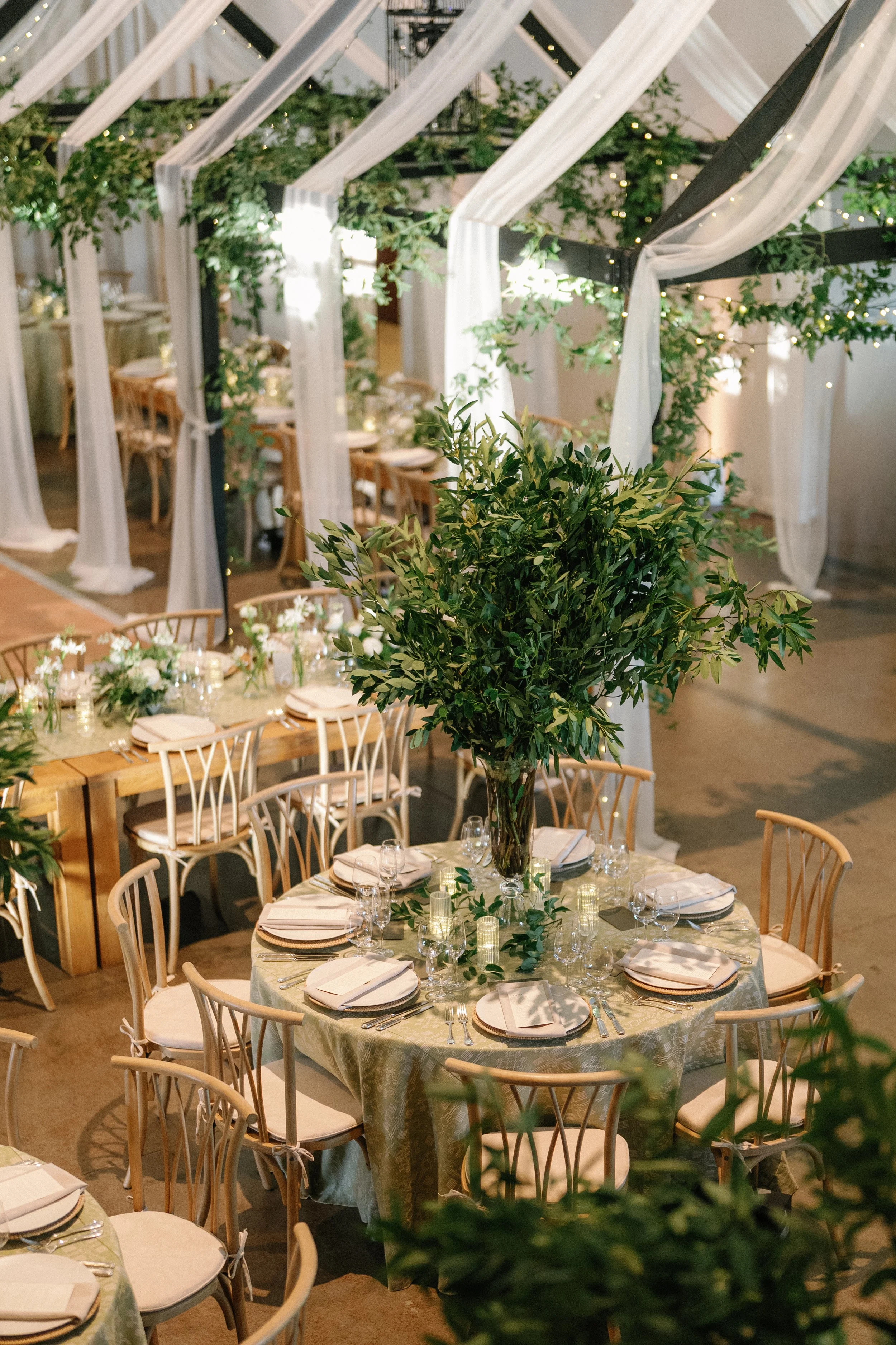 Emily & Darren Preview-49.jpg