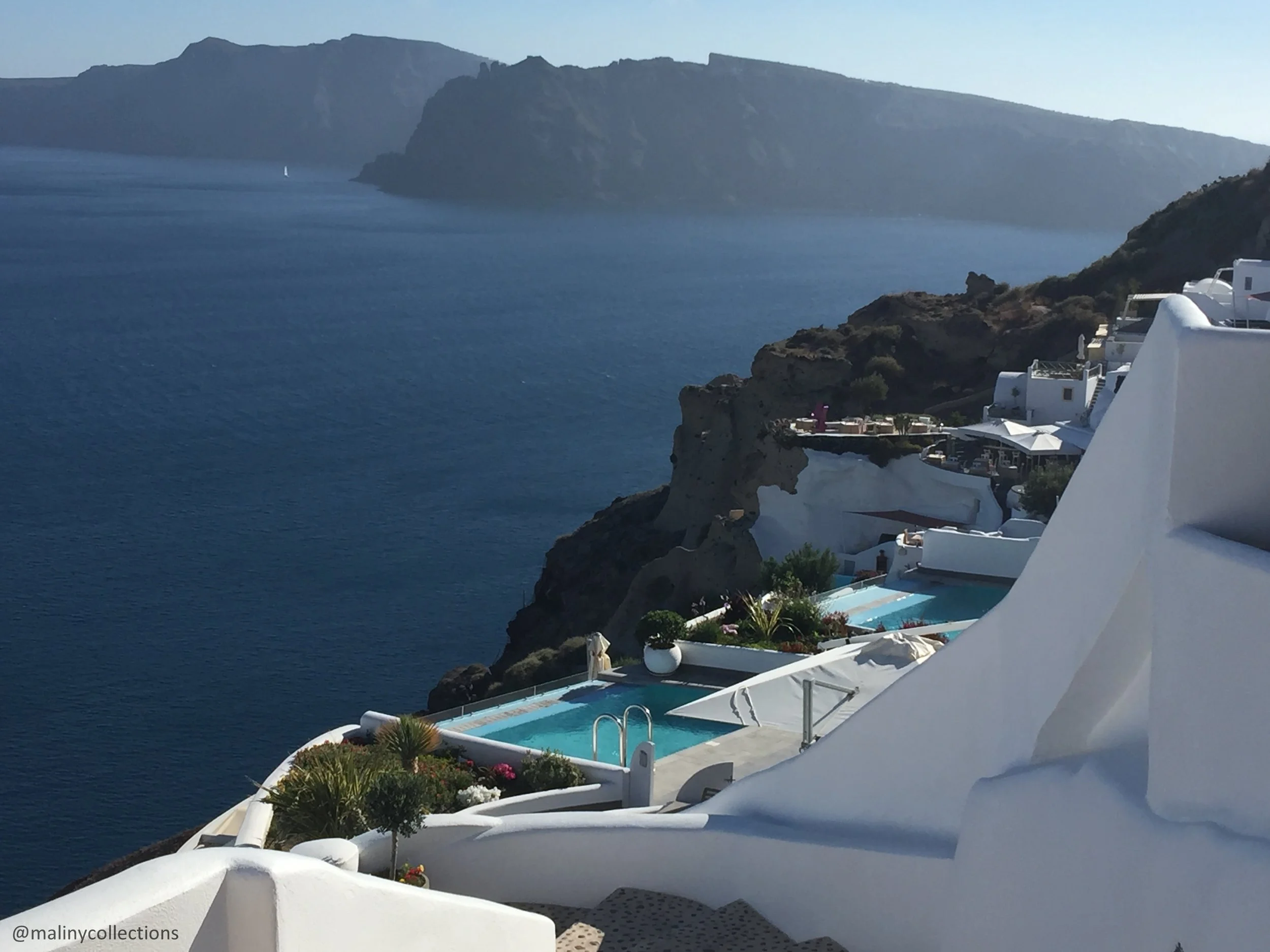 Santorini Travel Diaries – Exploring the Center of Oia, Amoudi Bay and Kamari Beach