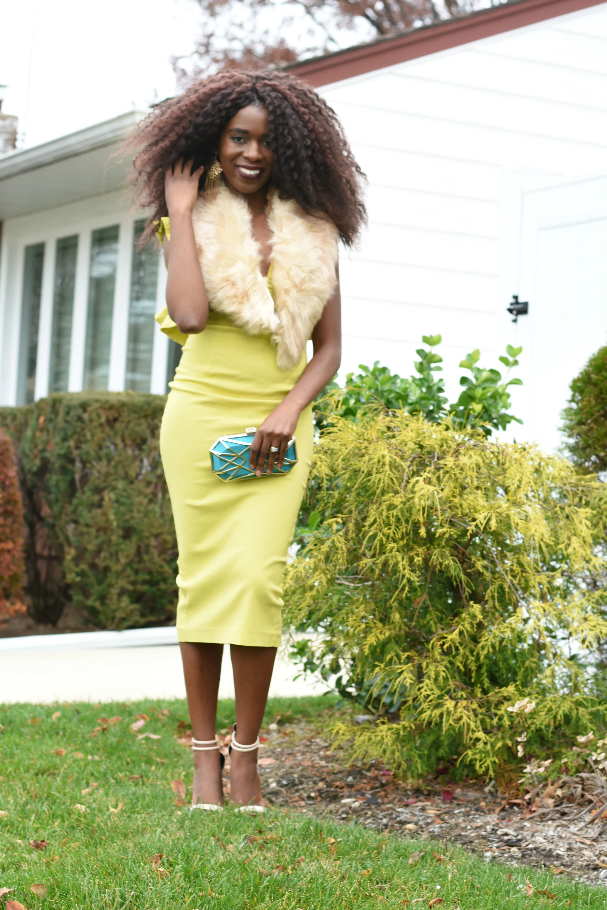 The Perfect Pencil Dress for a Holiday Party