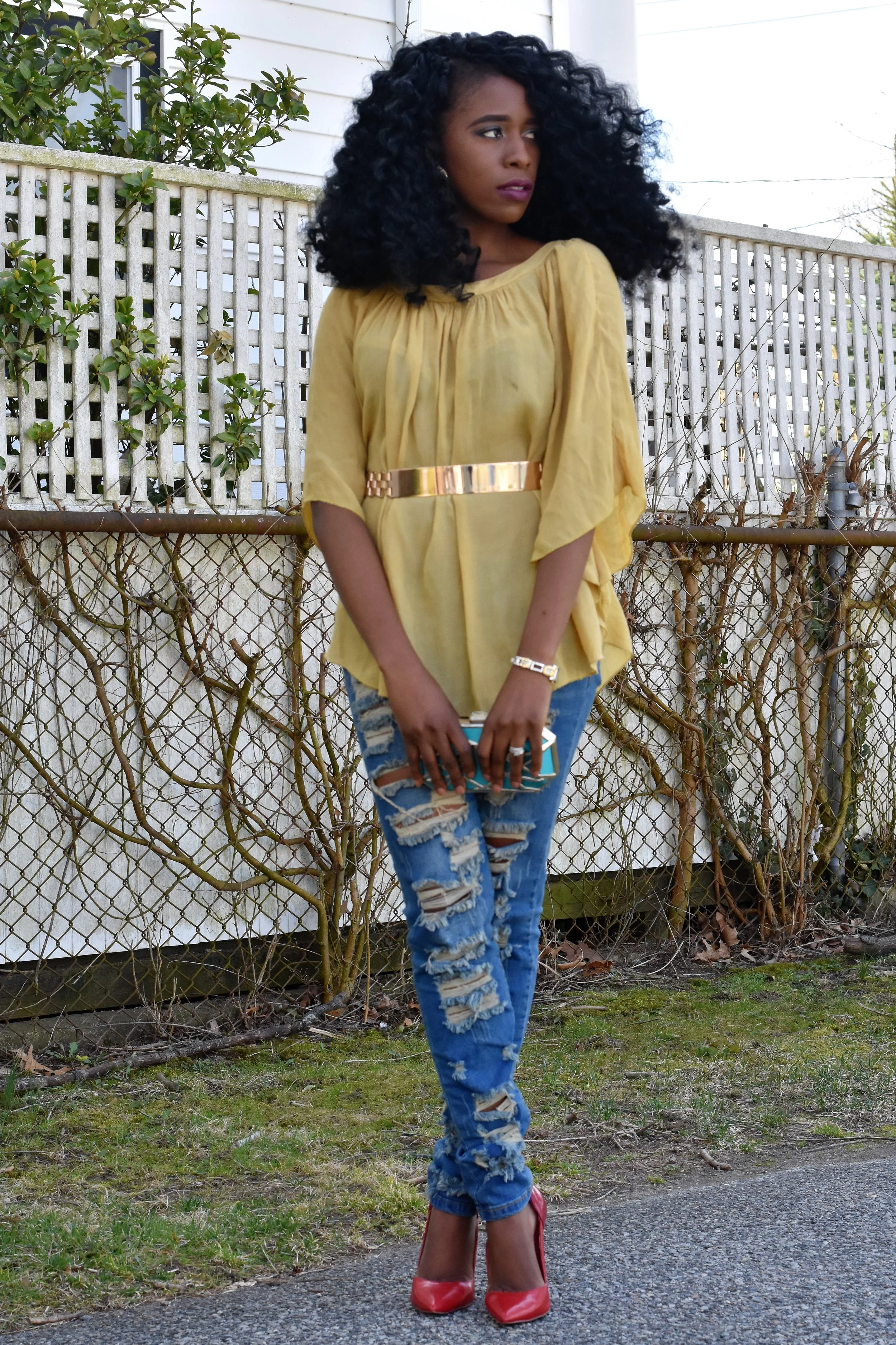 Creating a Classy Look with Ripped Jeans