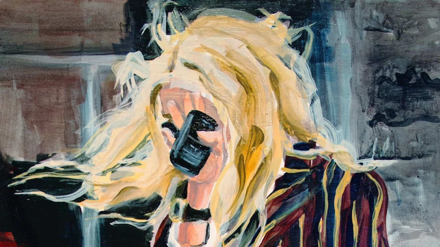 sold-on-loan-laura_collins_an_olsen-twin-hiding-behind-a-blackberry1.jpg