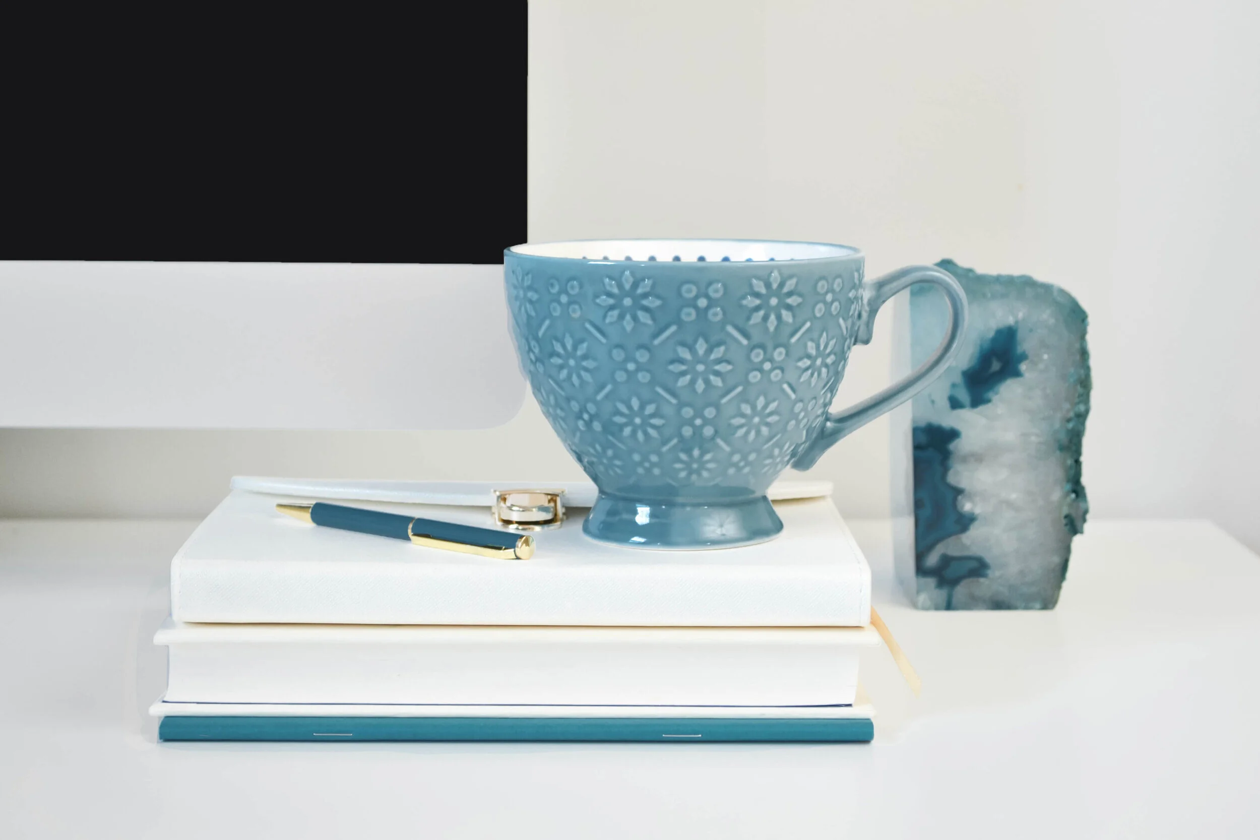 111-Teal-Desktop-Collection-Pixistock-by-Alicia-Powell-36-scaled.jpg