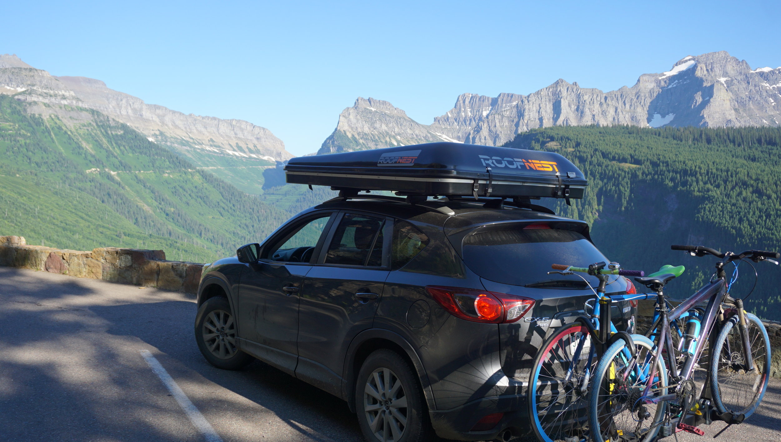 Driving along the amazing Going to the Sun Road in Glacier National Park
