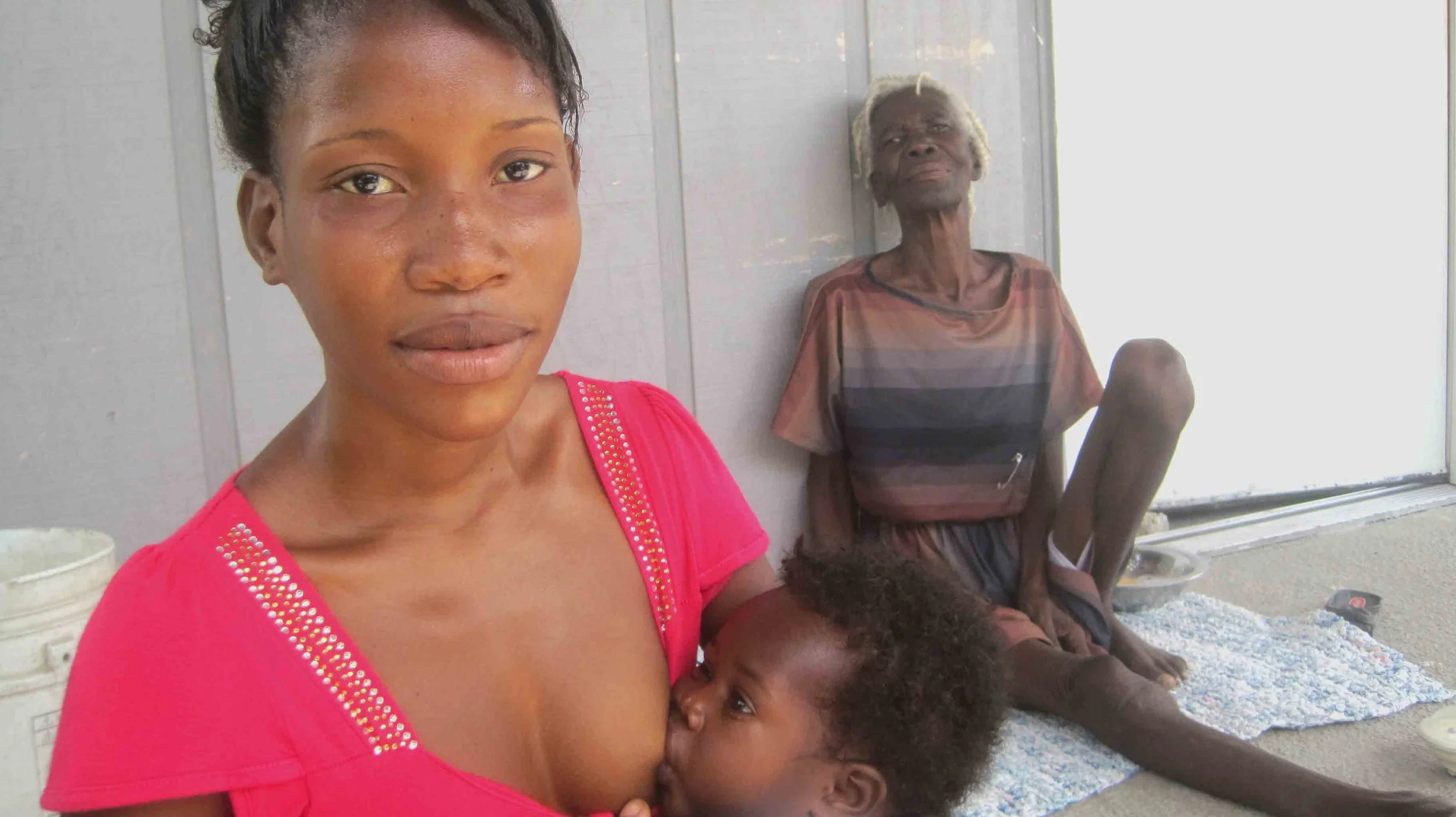 HaitiFamilyBreastFeed.jpg