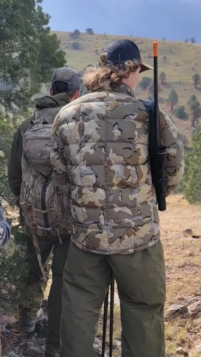 How things change on a dime! Even in a downpour, great outcomes can materialize. What a day! Great experience, beautiful country, amazing friends.
.
.
.
#success #perseverance #talarik #safetymuzzlecover #safetymuzzlecovers #4stablesticks #elk #elkhu