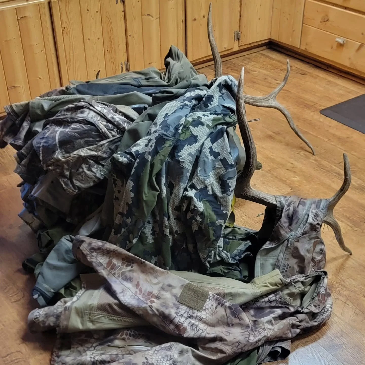 Sad but true... hunting season is over (up north anyway), time to put the rain gear away, and breakout the winter gear. Bring on the snow! #huntinglife #outdoorlife