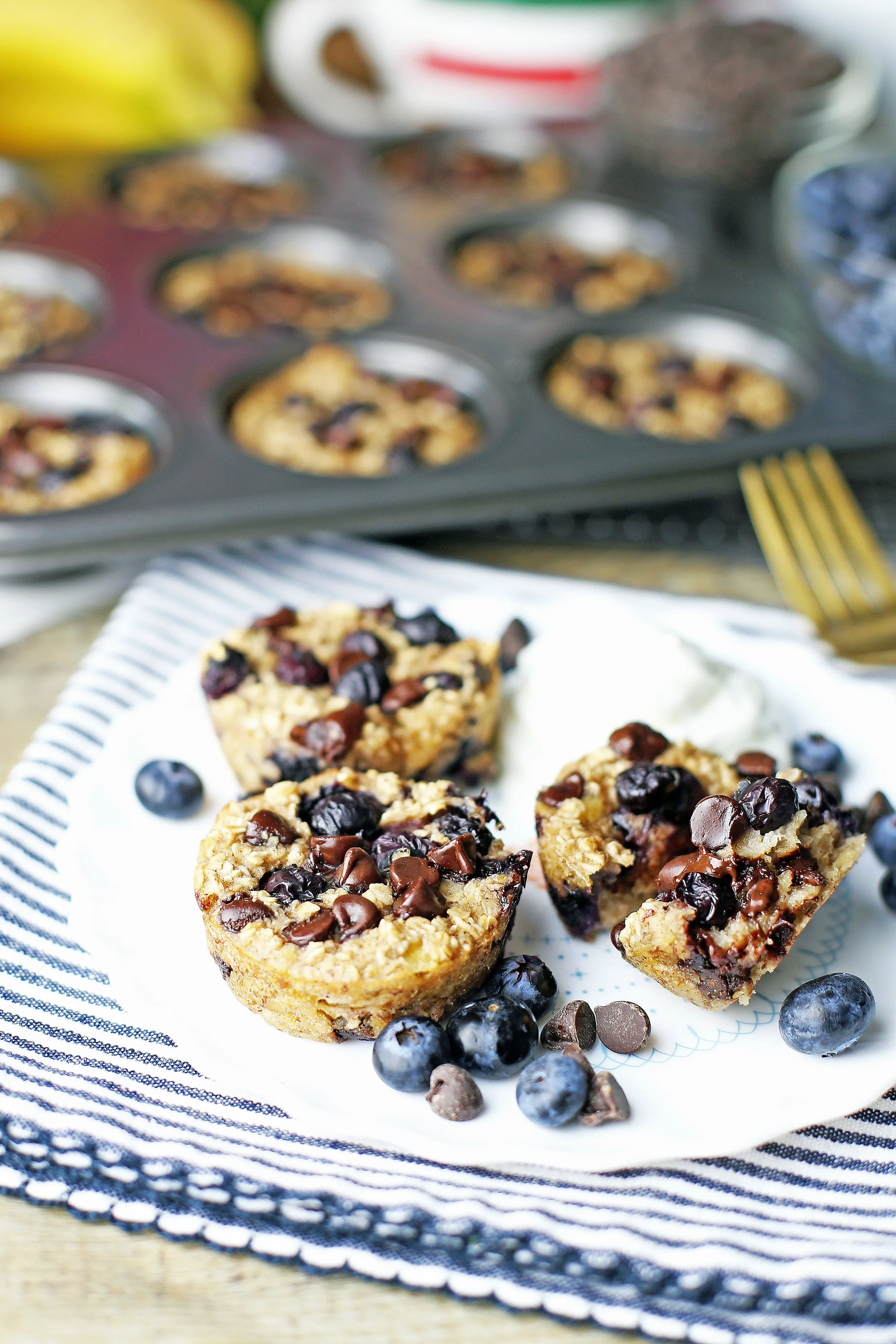 blueberry-chocolate-oatmeal-cups(v11).jpg