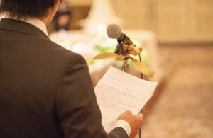 思考を変えれば、緊張せずに話せます。