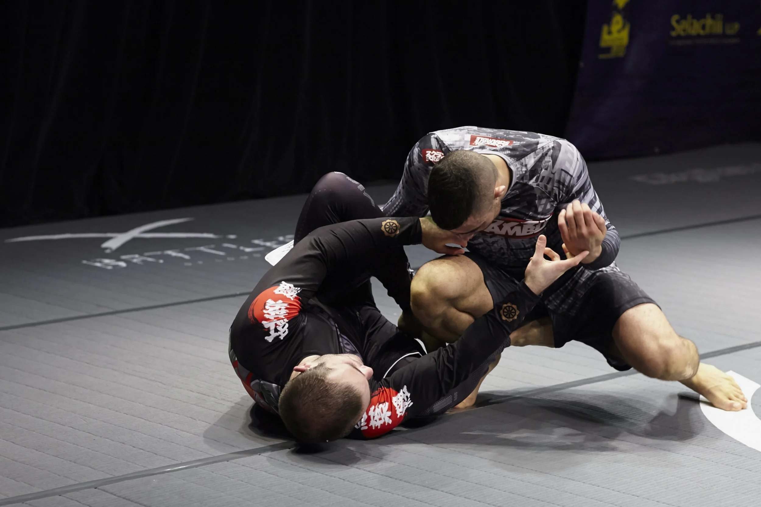 POLARIS 5 SUPPORTED BY BATTLES OF LONDON