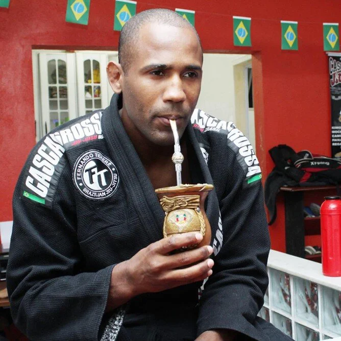 ‘The Jimmy Hendrix of Jiu Jitsu’ Fernando Augusto da Silva gets stuck into his gourd of Yerba Mate. Photo by Hywel Teague.