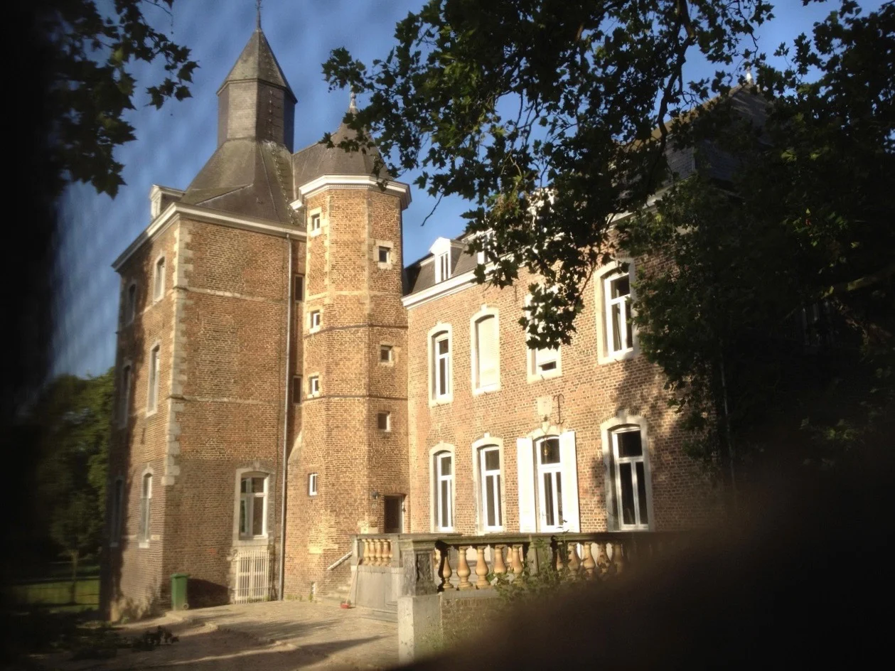 Waking Up on the Roof at Kasteel Nijswiller