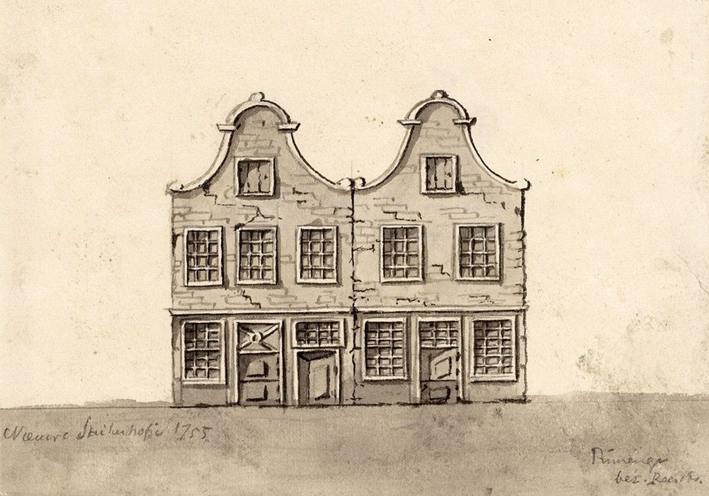  The original entrance house on the Prinsengracht in 1775 was replaced by a “newer" residence in 1885. 