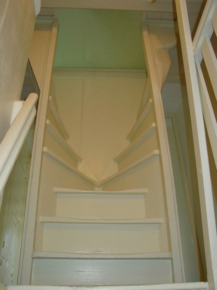  Original stairs. Imagine descending these each time you needed that one loo! Photo credit: Amsterdam Monuments. 