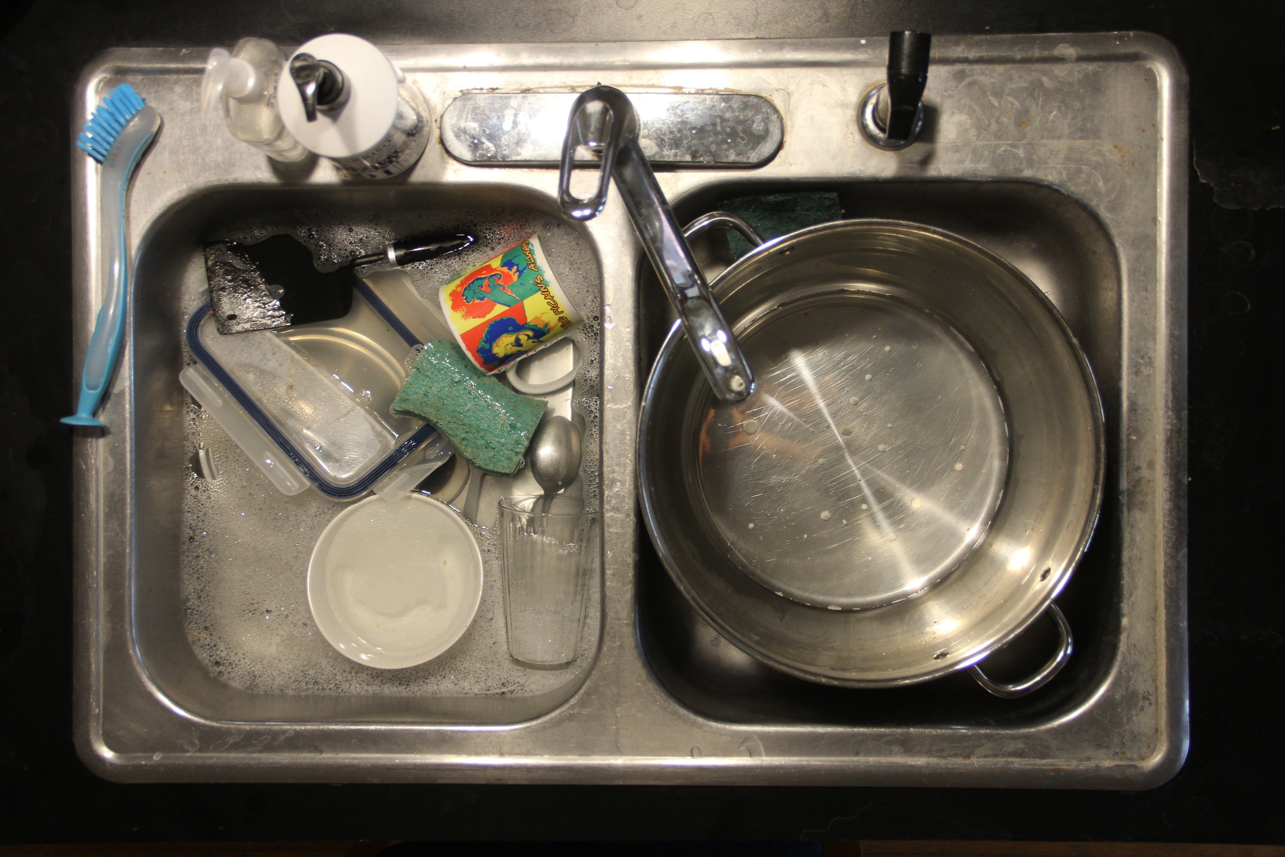 Collecting dishwater for paper-making