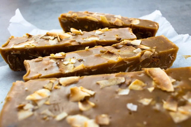 Tahini & Granola Fudge-2.jpeg