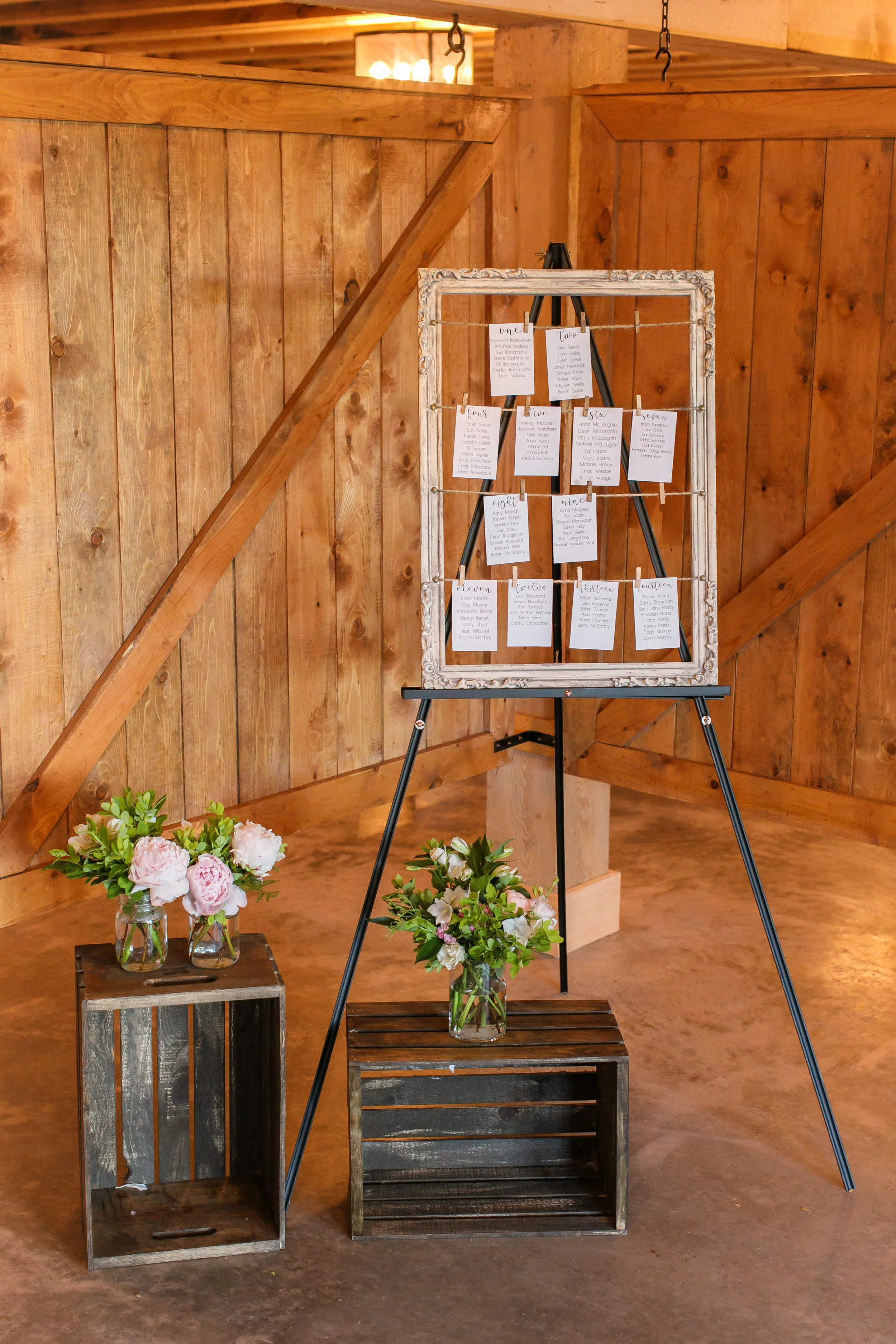 Vintage style frame for seating chart Photo by Brady McCloskey Photography