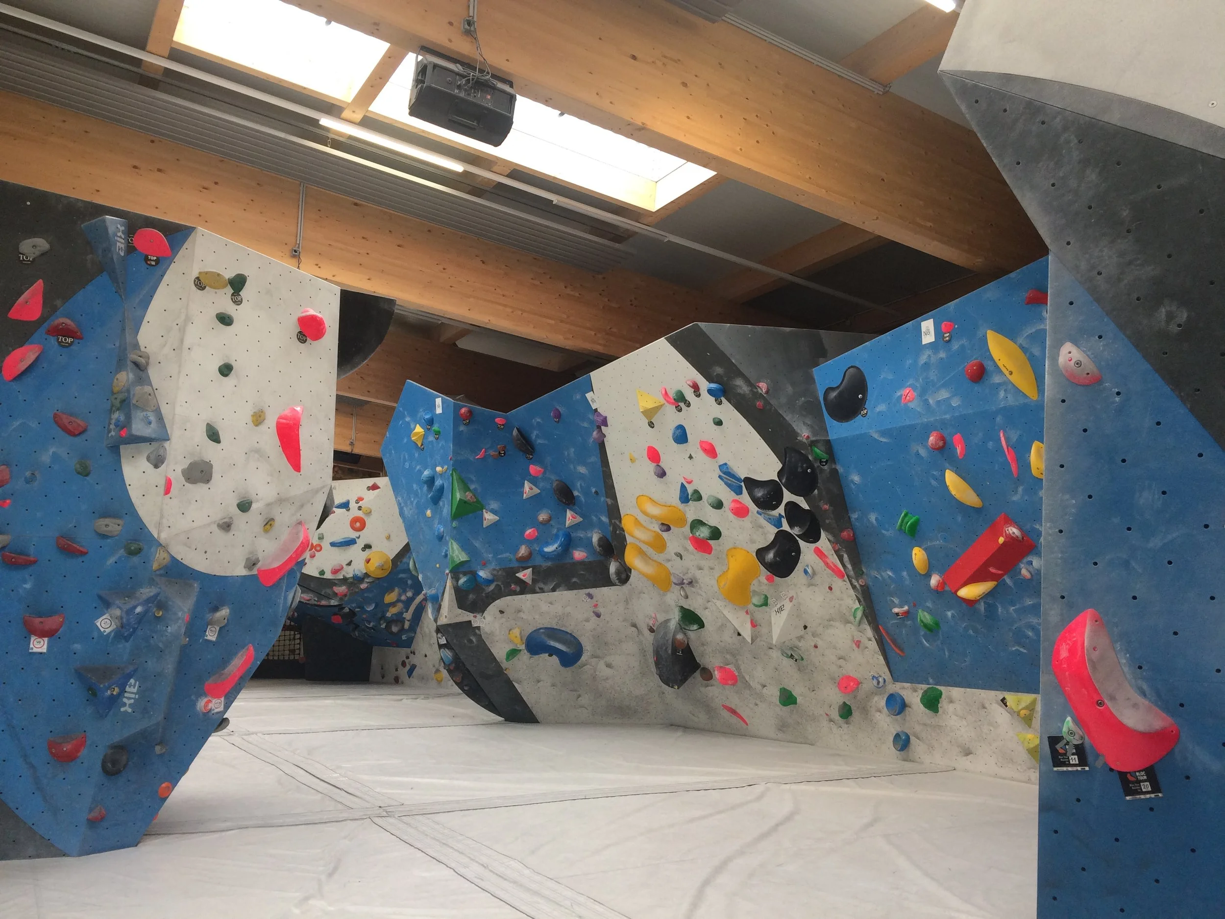 bouldering.jpg