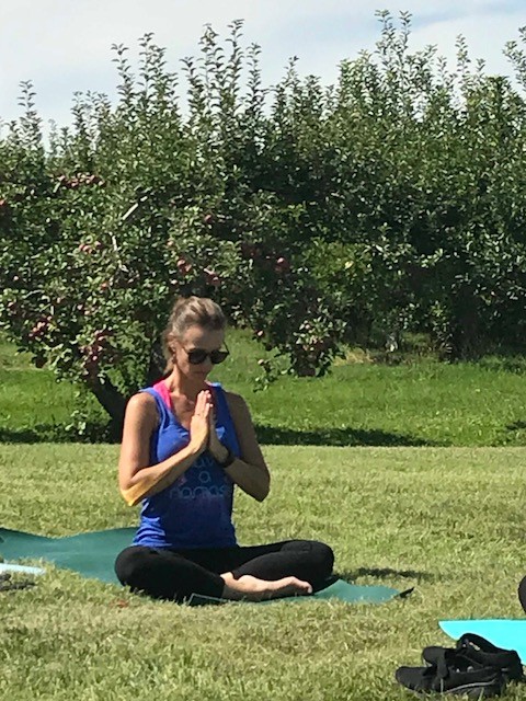 YogaInTheOrchard4.jpg