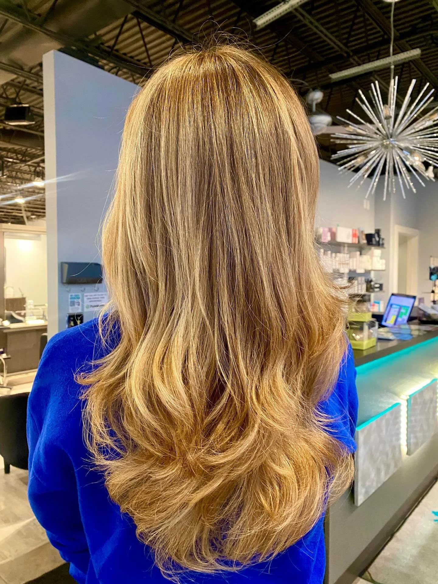 Fresh, flawless, and full of shine ✨

Melina worked her magic with a partial foil and finished it off with the perfect blowout&mdash;because every detail matters! 

Ready for your glow-up? Book your next appointment with us today! 

#hairgoals #white