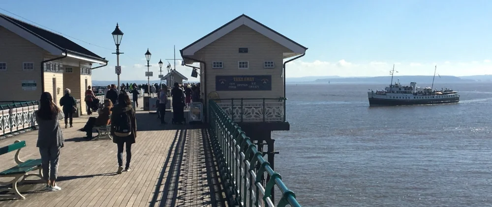 Image: Chris Glynn. The Balmoral arriving at Penarth Pier from England, Oct 2016. 
