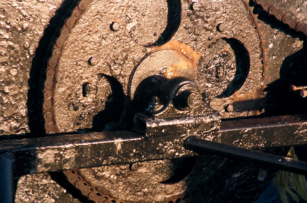 DraggerGears-56060026-y-Oct11-small 1024.jpg