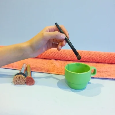 clean makeup brushes2.jpg