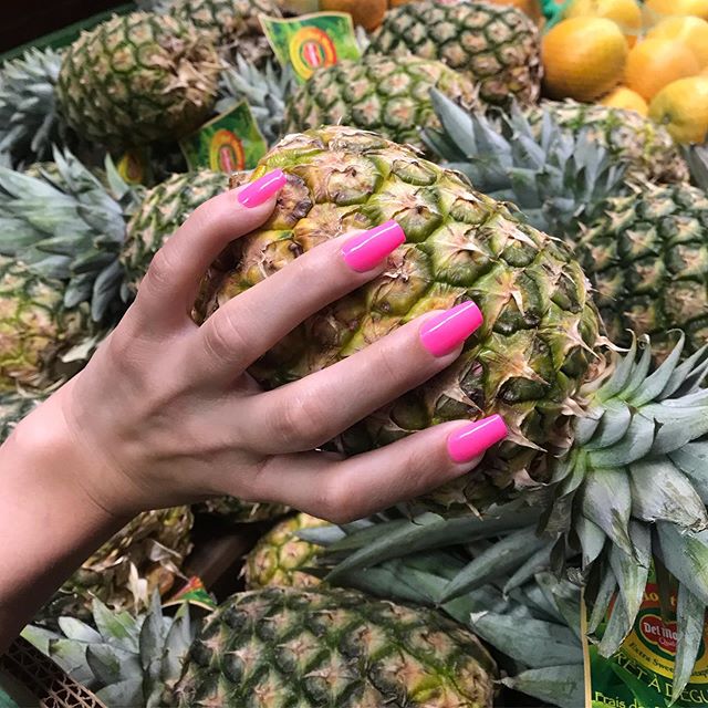Grabbing summer by the balls 🍍😋 nails on @catdookie by @finesseyourclaws