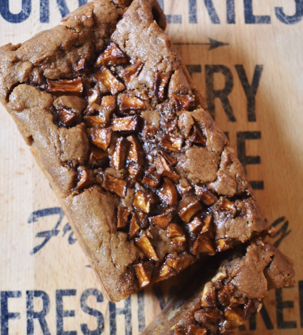 Vegan apple loaf cake recipe