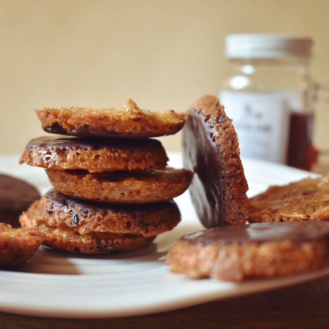 Vegan orange date and dark chocolate florentines recipe