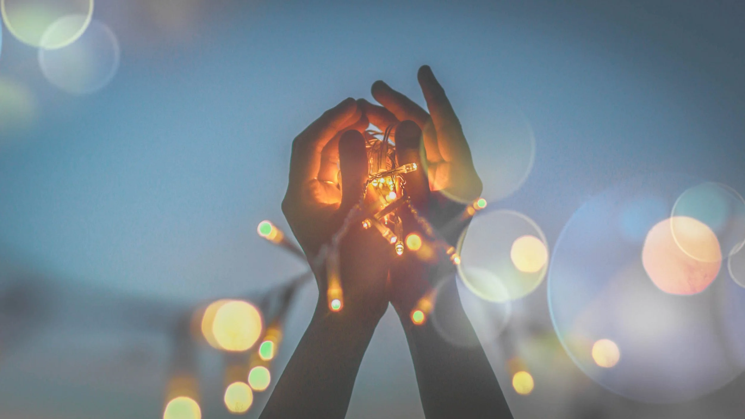 abstract-beautiful-bokeh-1179724.jpg