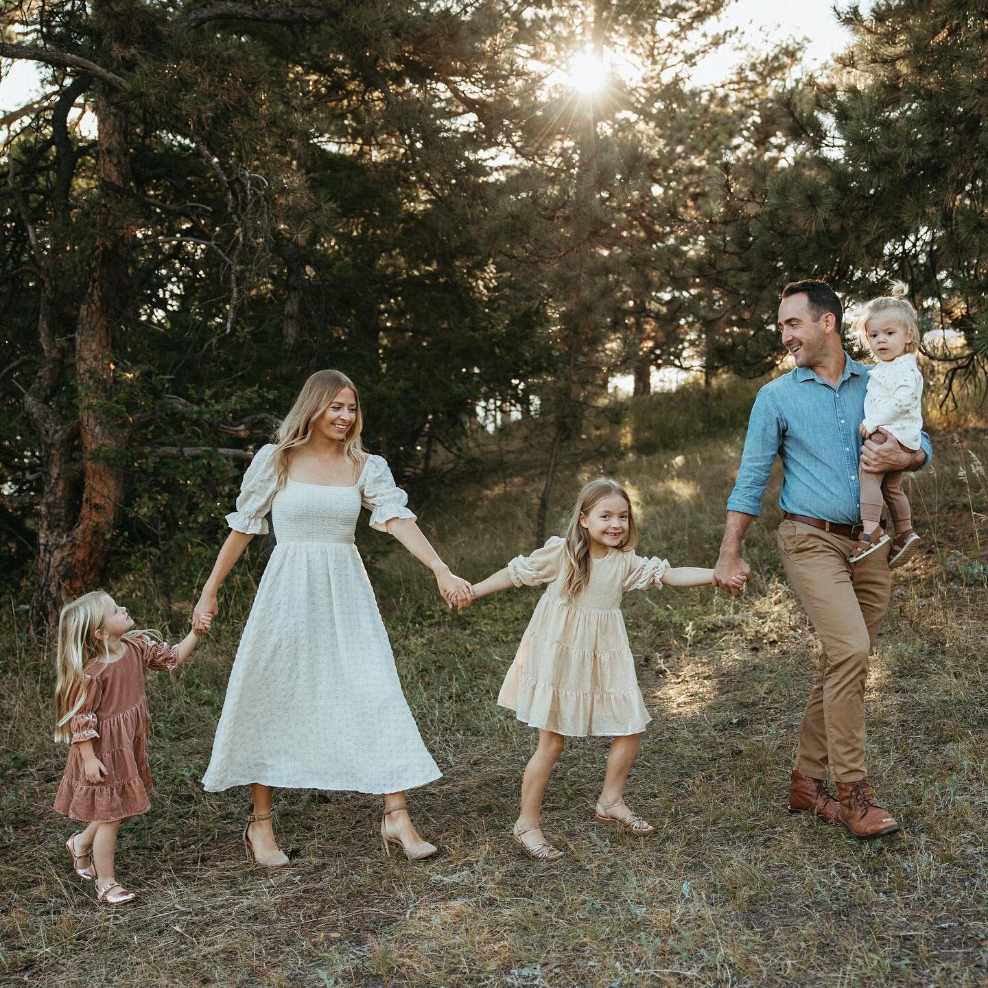 October has been coming in hot. These images are actually from my September mini session day in partnership with realtor @ashwarren29&hellip;ya know just 30 mini sessions in one day, no biggie. Thanks for your help associate shooting on that @bespoke