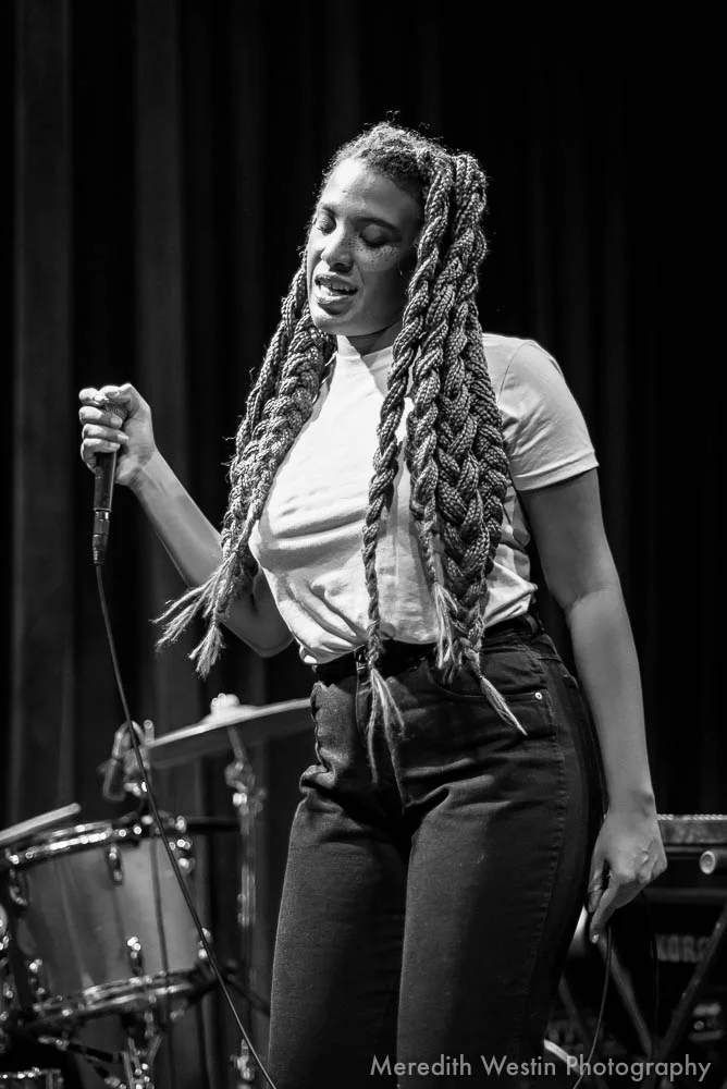 mina moore icehouse dec 20 (2 of 8).jpg