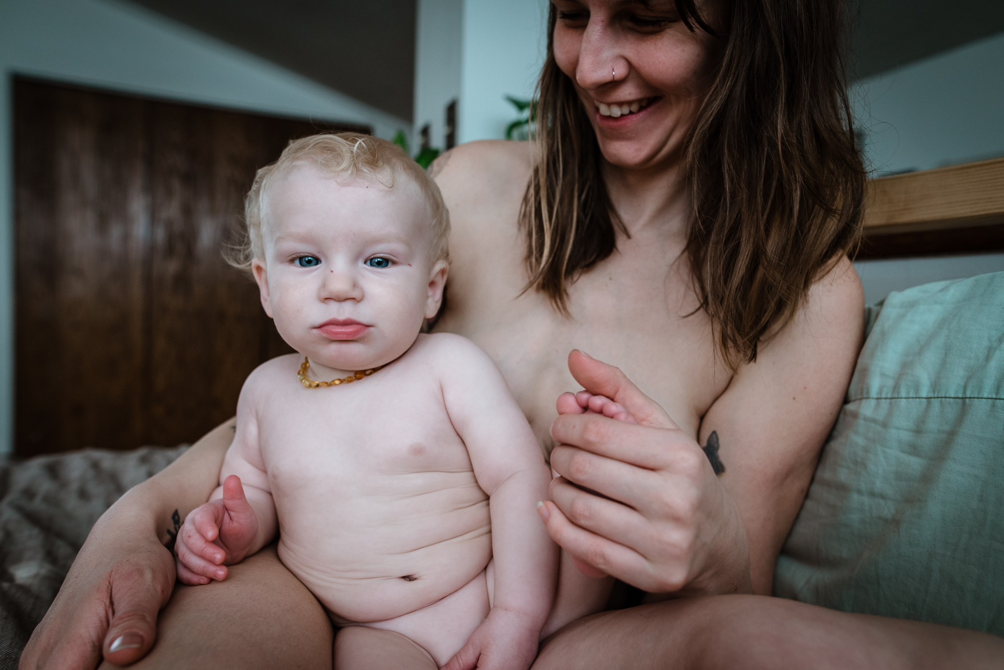 Minneapolis Breastfeeding Family Photography-27.jpg