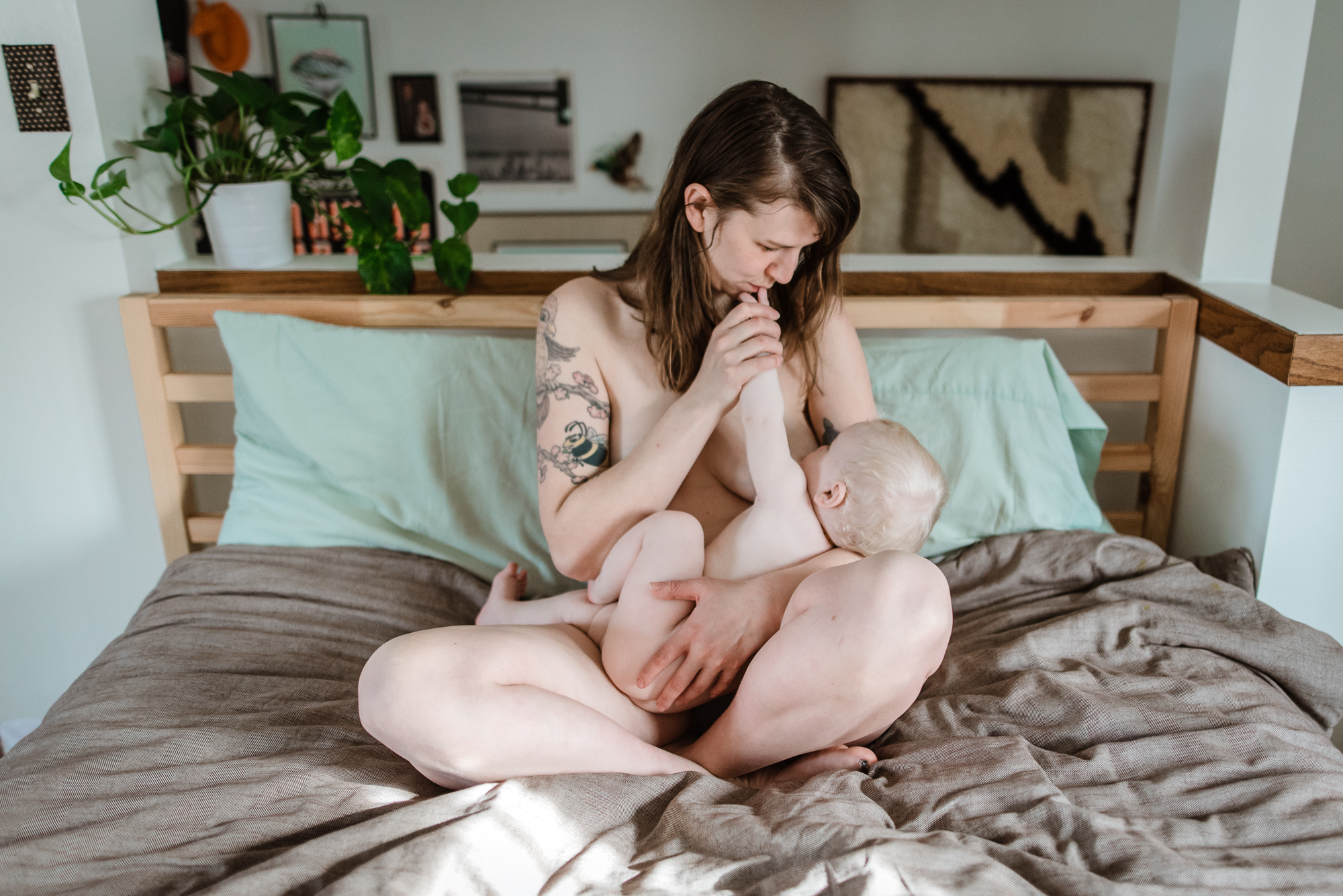 Minneapolis+Breastfeeding+Family+Photography-21.jpg