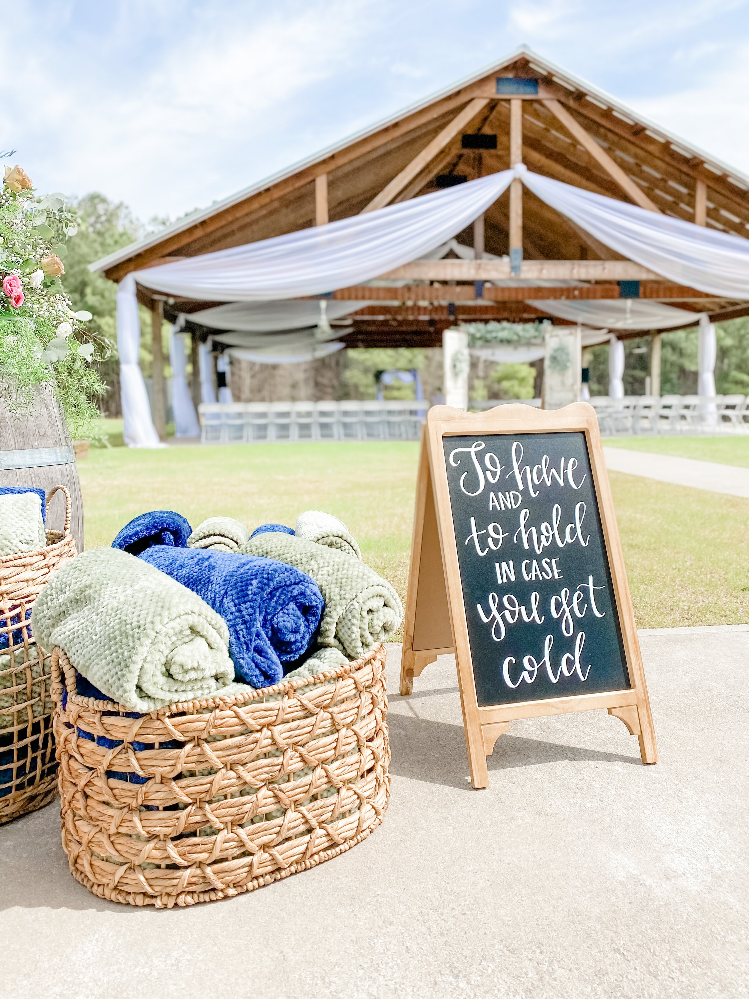 Keeping Guests Happy (and Warm) at Your Winter Wedding