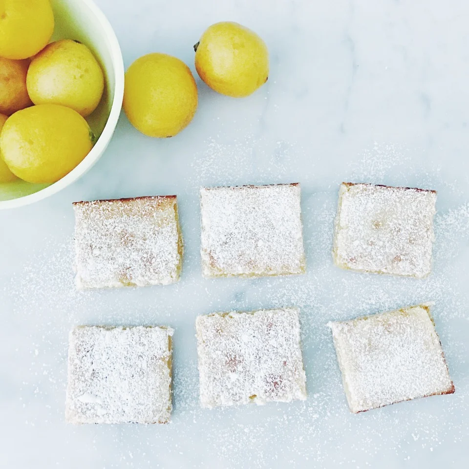 These lemon bars are the perfect balance of tart and sweet. They're also a customer favorite! / Ces bars au citron ont l'équilibre parfait entre acide et sucré. C'est un préféré de notre clientèle.