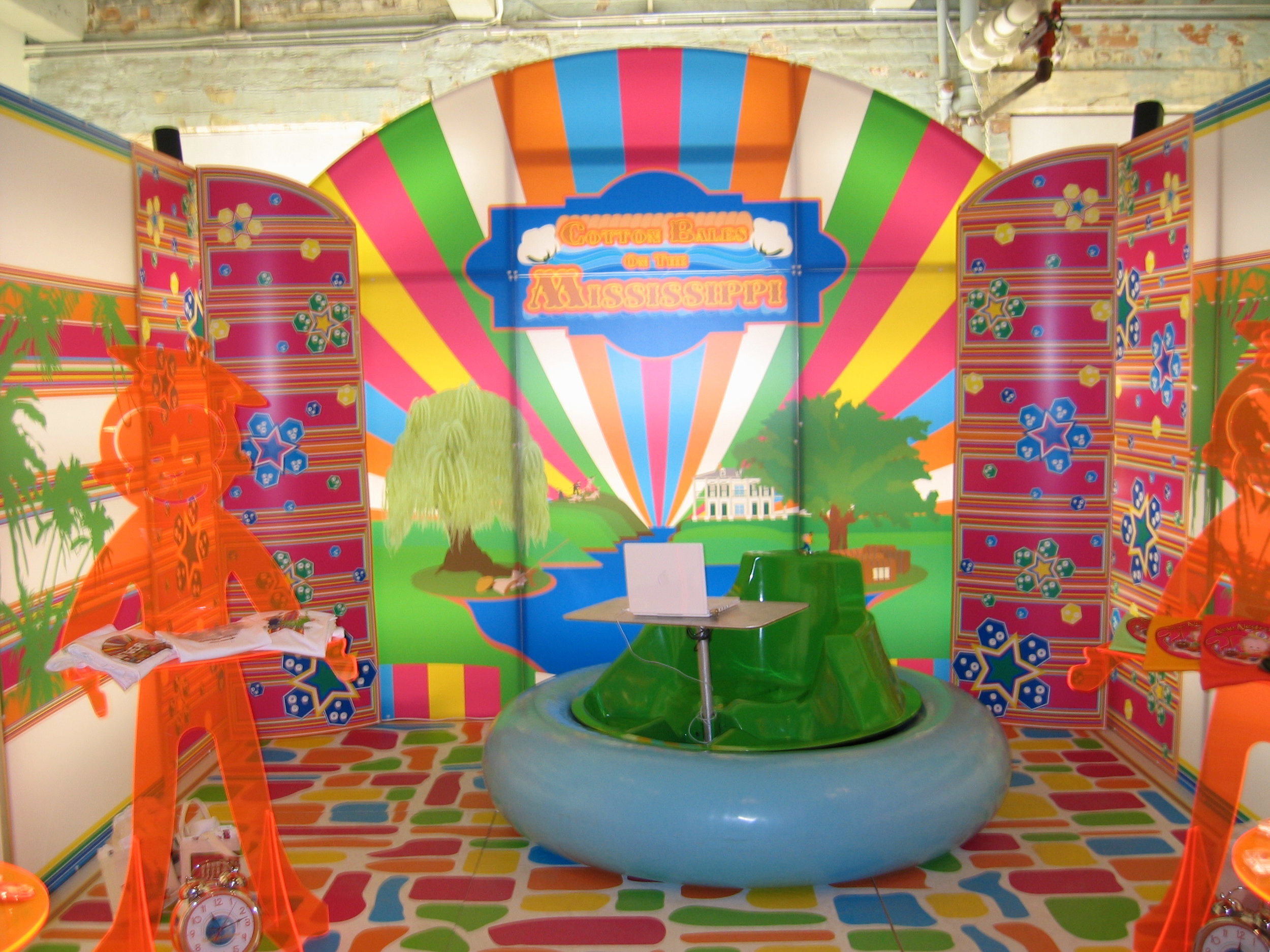 Installation interior