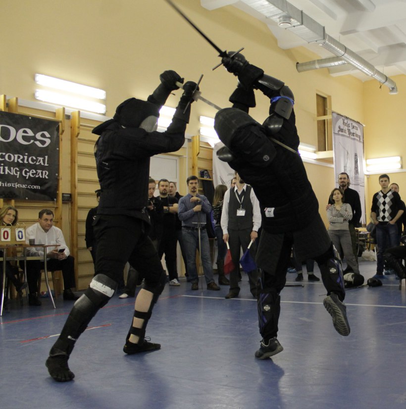 Testing shoulder mobility in the St Petersberg FechtTerra tournament