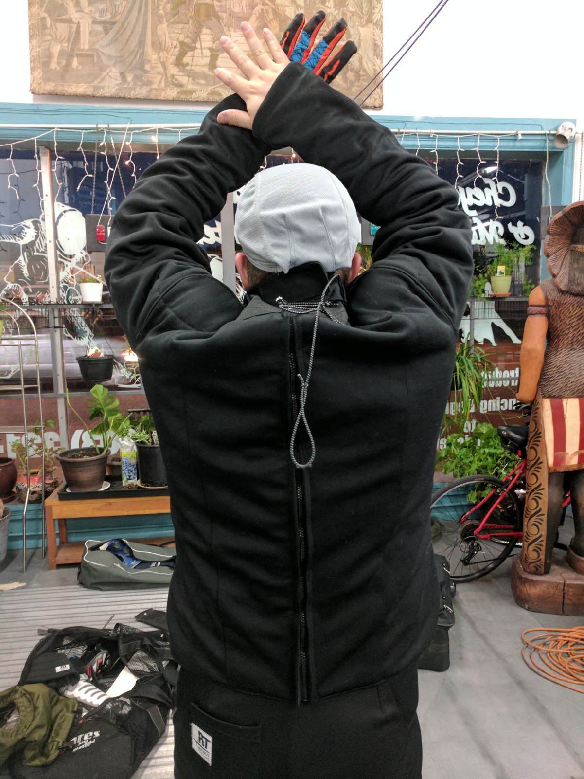 I can cross my arms!
