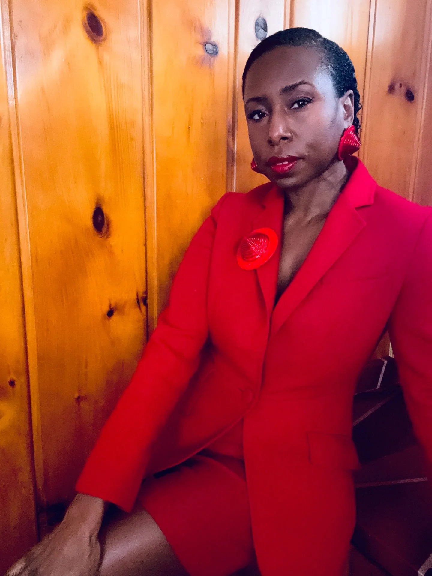 A mysterious energy for a bold look. 

@artfullyfrance wears a monochromatic Chapo Leogane Earrings with matching brooch 

Shop &ldquo;MAJI&rdquo; The Valentine Capsule at www.kadokele.com/home

#kadokele 
#MAJITheValentineCapsule
#kadokelejewelry 
#