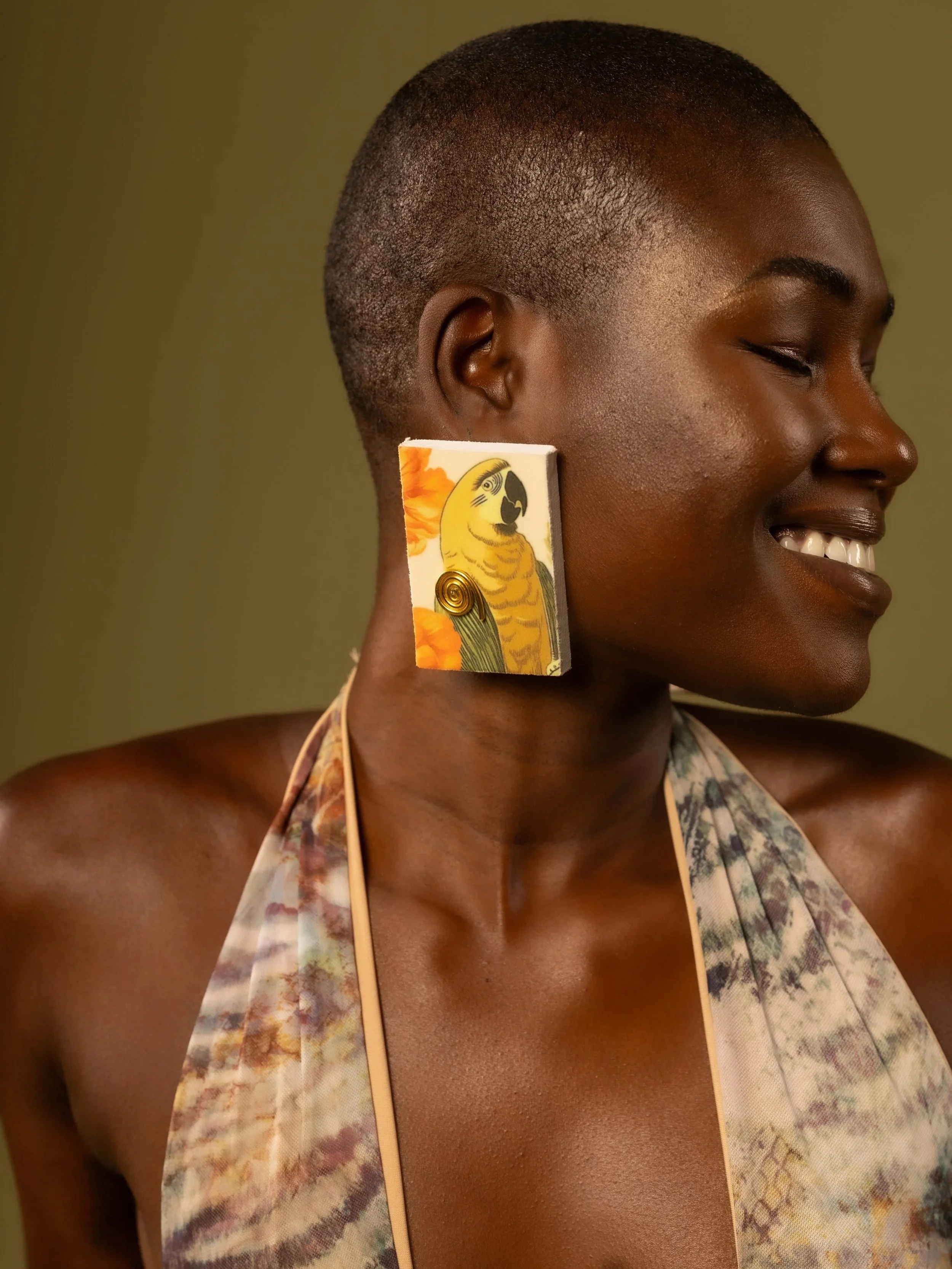 Adorn your ears with daily doses of joy. The MAKABE - MAVI EARRINGS does just that through intricate artistry and innovative techniques using a tropical fabric that changes your mood. 

Shop now at www.kadokele.com 

#kadokelejewelry 
#handmadejewelr