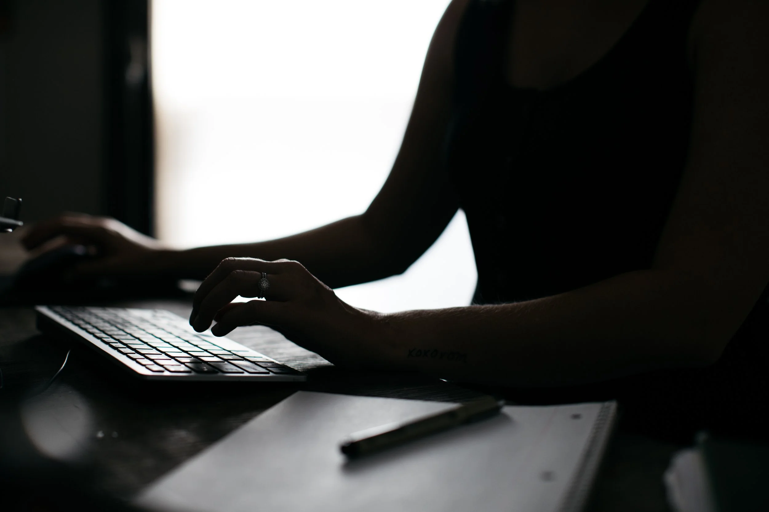 How Black and White Thinking is Damaging Your Career