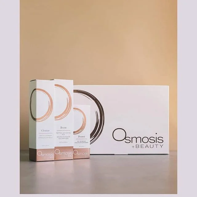 A beautiful day in Taranaki! 🌞
@osmosisskin.nz have the perfect summer essentials kit to keep your skin hydrated & protected.
This limited edition Christmas kit includes Cleanse face wash,(valued at $55 - your FREE gift), Boost peptide Activating Mist & Protect SPF30 moisturising sunscreen.
Usually $196, now $141
Saving $55