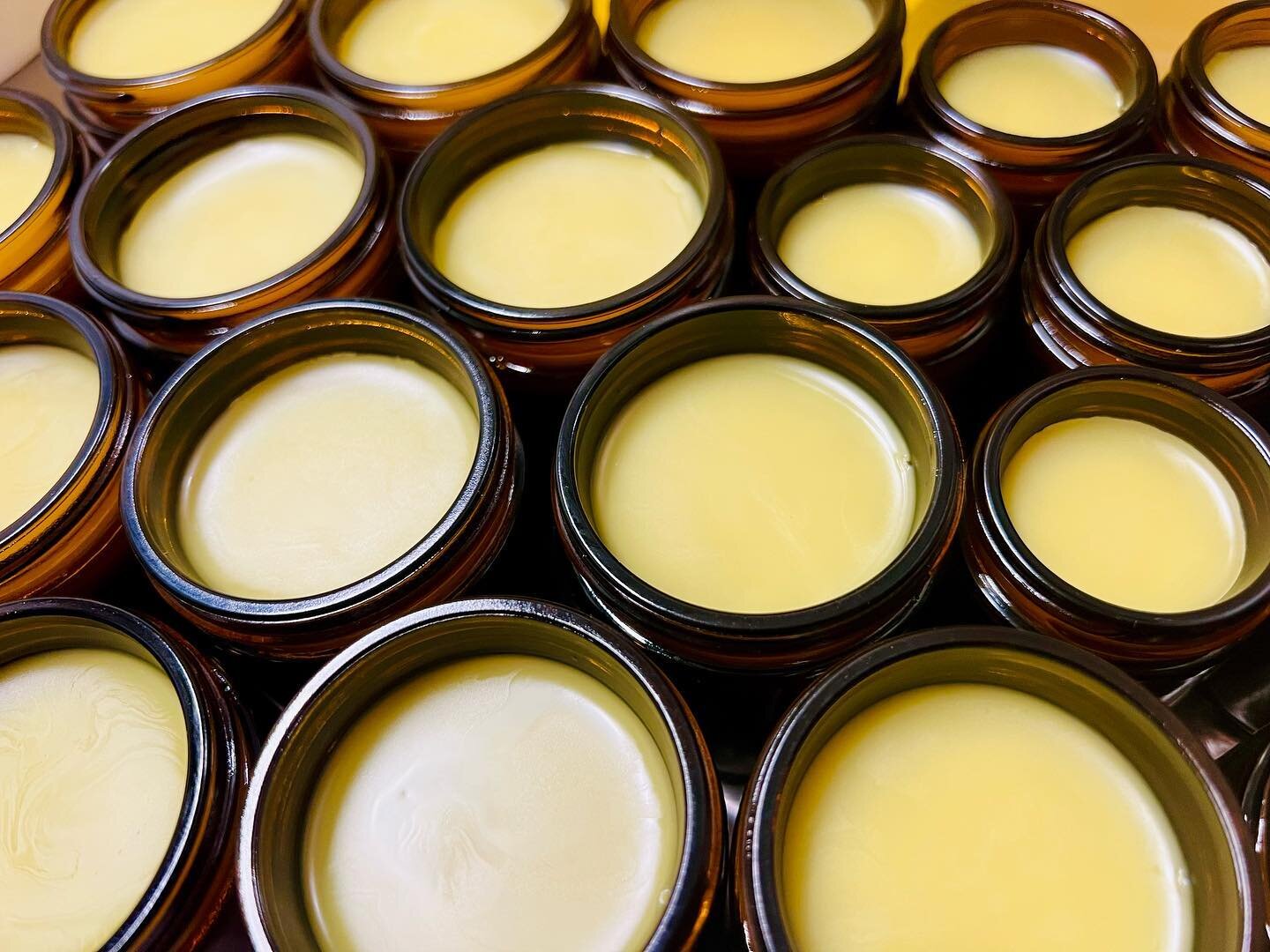 Is that pure Golden Sunshine in a jar??.. yup pretty much, but we also call it Balm of Gilead! This gorgeous solar infused remedy is created with fresh, sappy, black cottonwood poplar buds that are sustainably harvested in the forests of British Colu