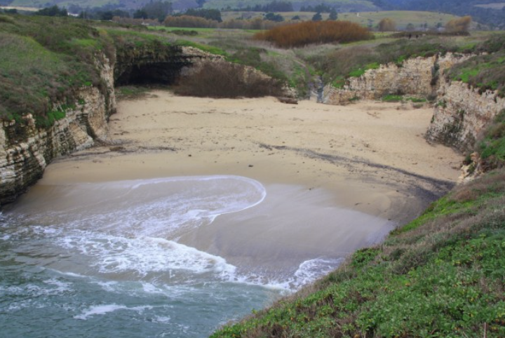 Beginner Beach Hike, Polar Plunge & Pancakes